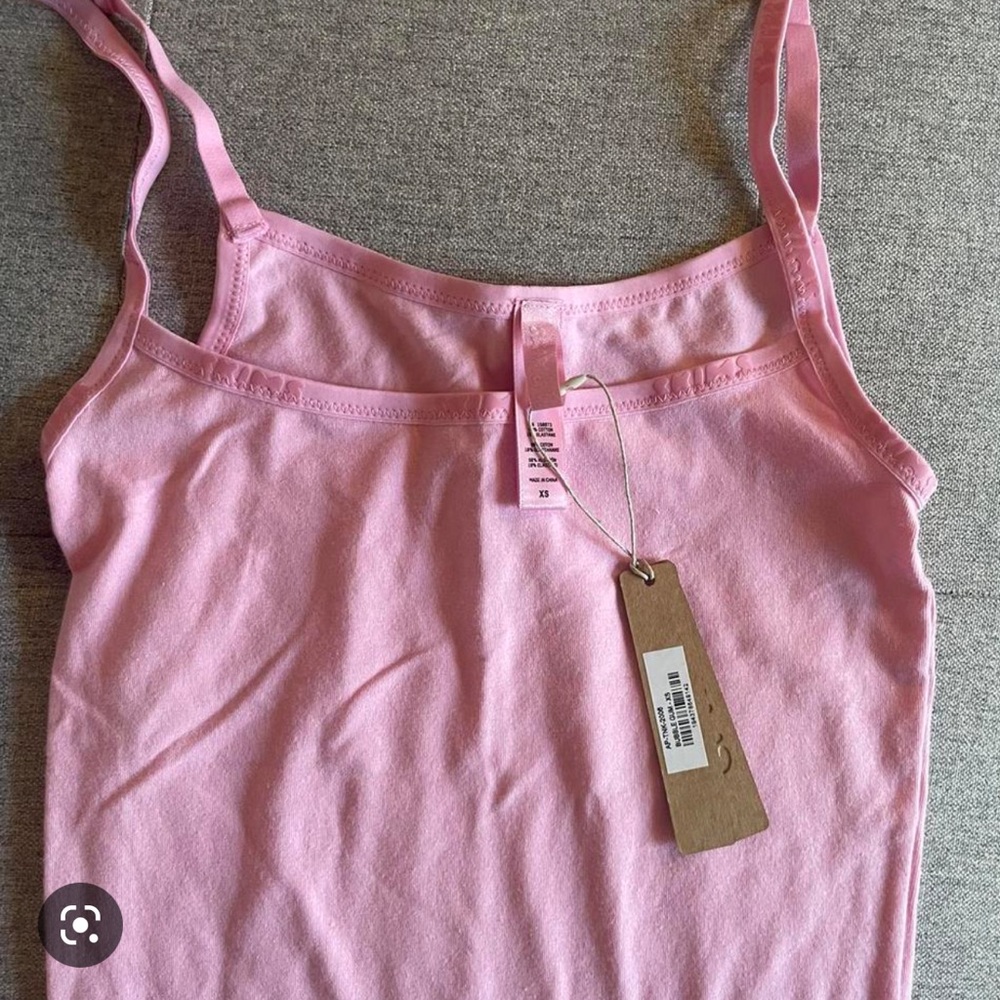SKIMS Cotton Logo Tank in bubblegum